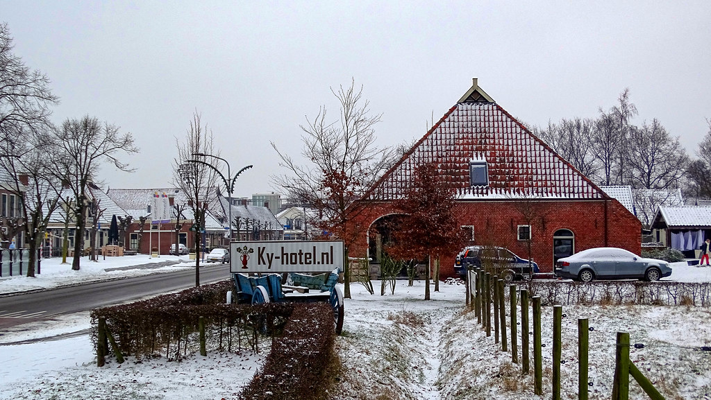 Drenthe, Roden, Brink, KyHotel Drenthe, Roden, Brink, Ky… Flickr
