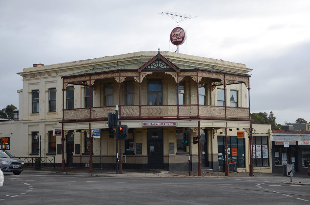 DSC_0361 New Victoria Hotel, 48 High Street, Eaglehawk, Vi… Flickr
