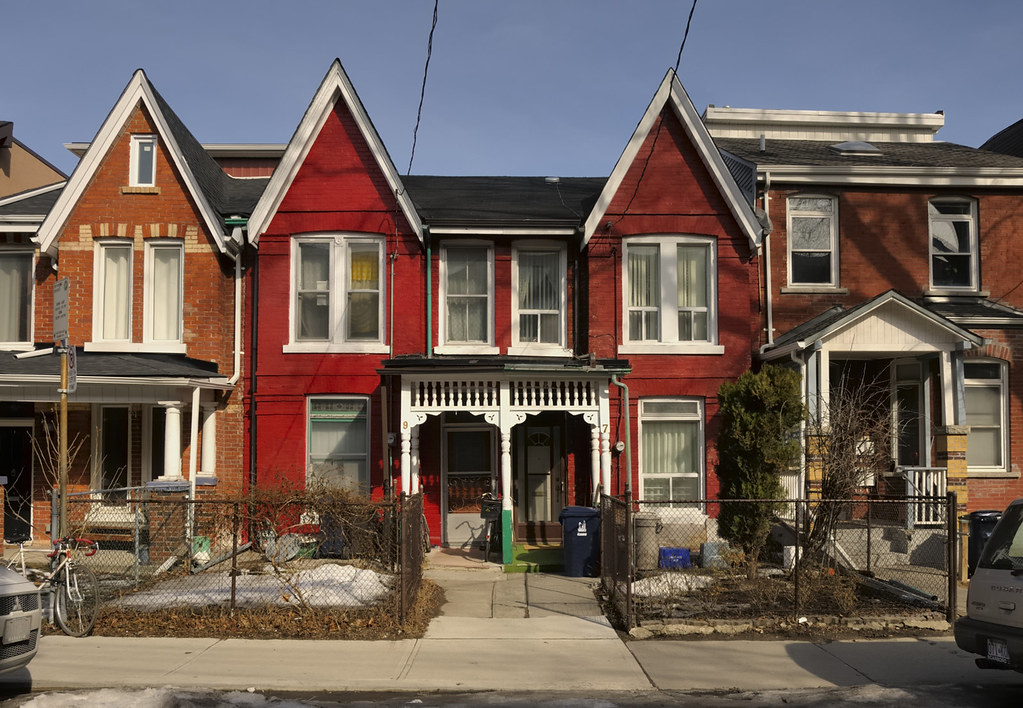 Victorian semidetached houses, ChinatownBaldwin, Toronto… Flickr