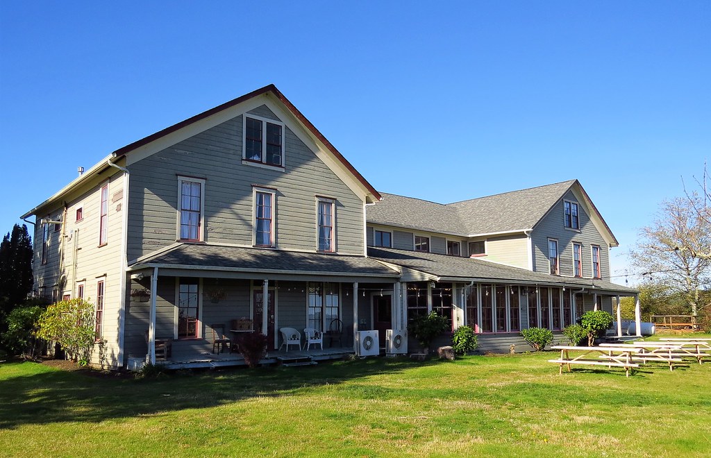 Tokeland Hotel Tokeland, Washington; built in 1885 and sti… Flickr