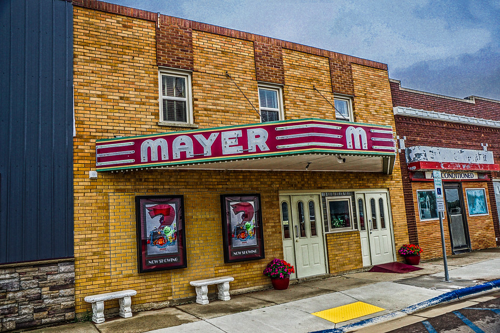 DSC02774Hebron, North Dakota The Mayer Theatre was built… Flickr