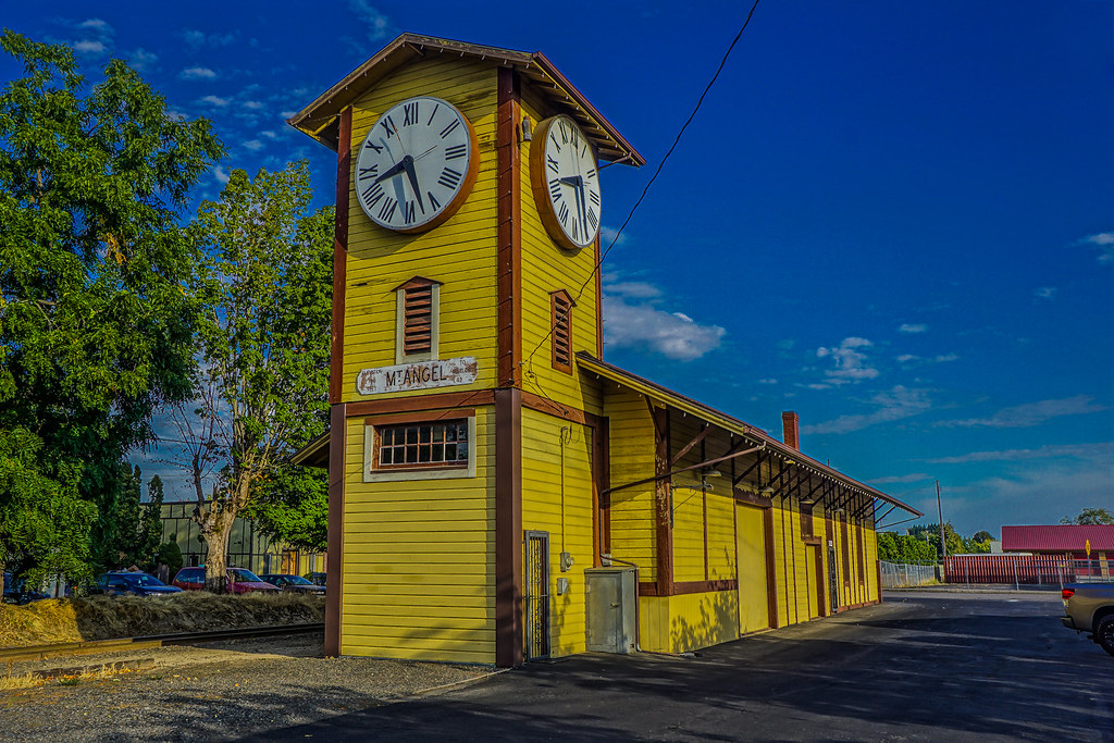 DSC00035Mt. Angel, Oregon Lance Nix Flickr