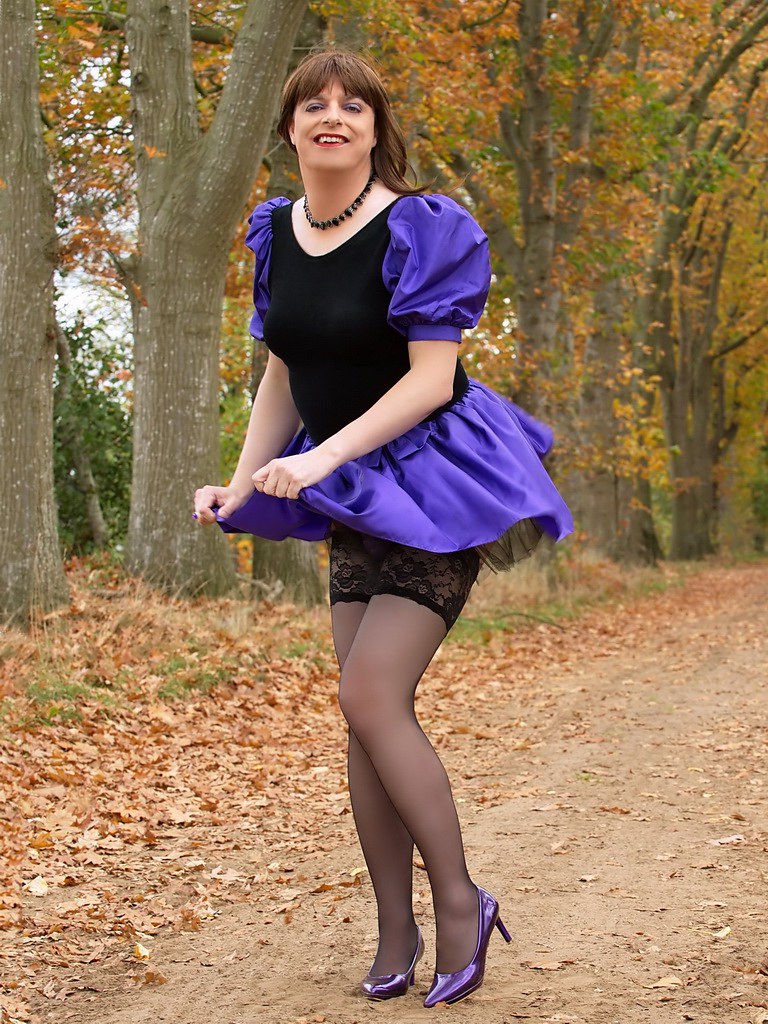 Flying miniskirt Ohoh, the wind is blowing my skirt up. T… Flickr
