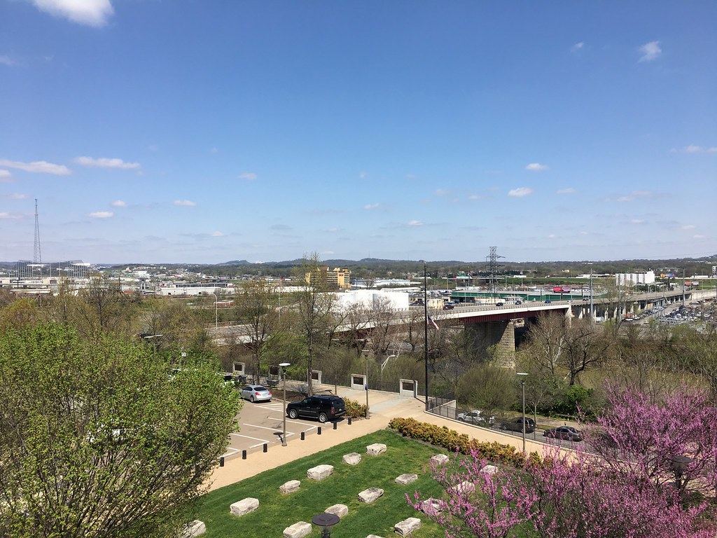 The James Robertson Parkway Victory Memorial Bridge, April… Flickr