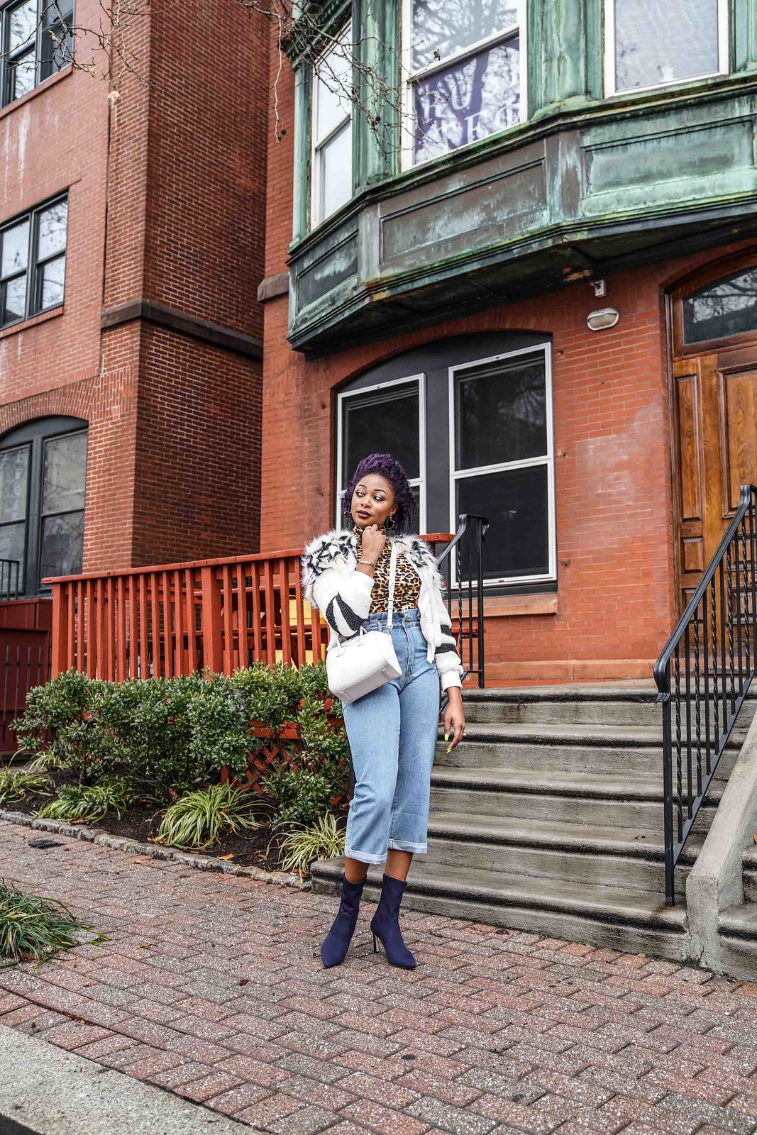 How to Wear Paperbag Jeans