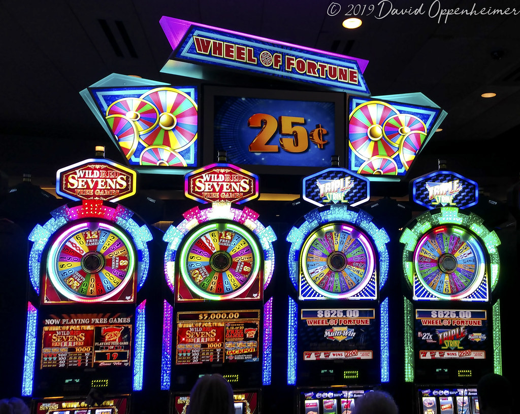 Wheel Of Fortune Slot Machines at Harrah's Cherokee Casino… Flickr
