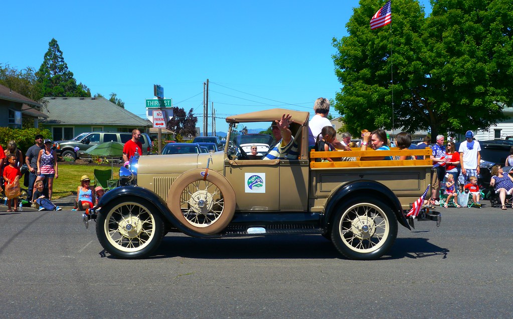 2017 Fourth of July Parade in Harrisburg, Oregon This scen… Flickr