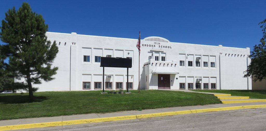 Kadoka School (Kadoka, South Dakota) Built in 1938 using W… Flickr