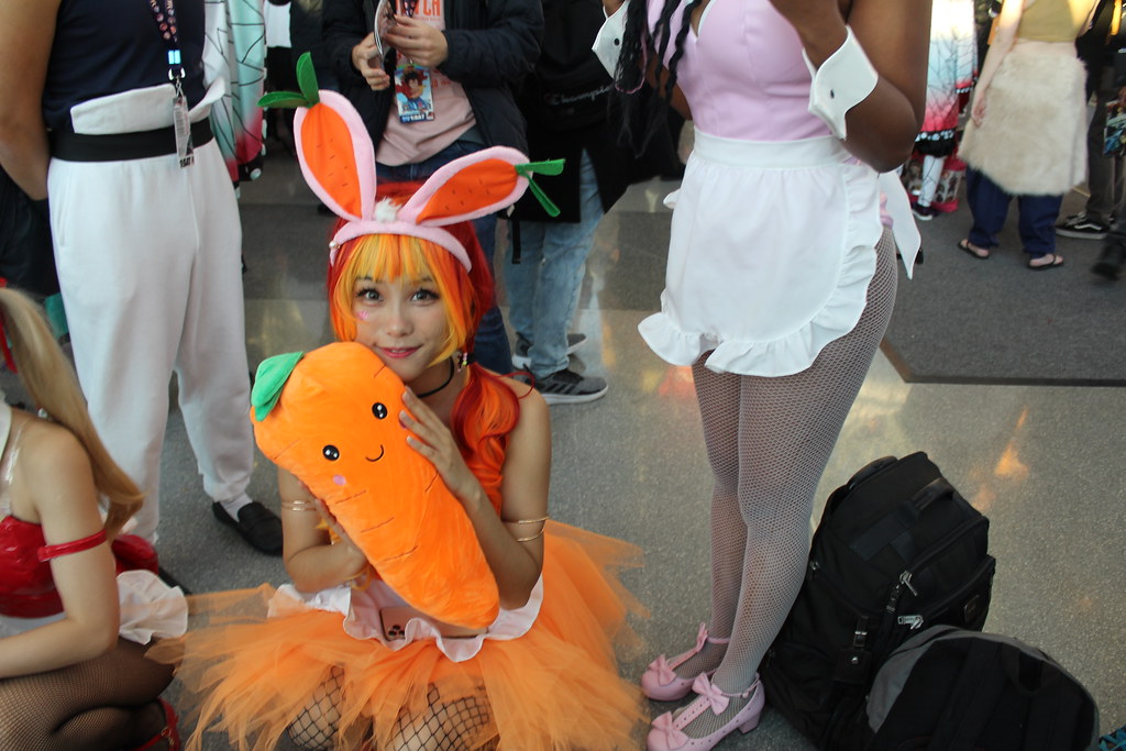 Anime NYC 11-16-19 (184) | Pika Jenn as a Sexy Carrot at Ani… | Flickr