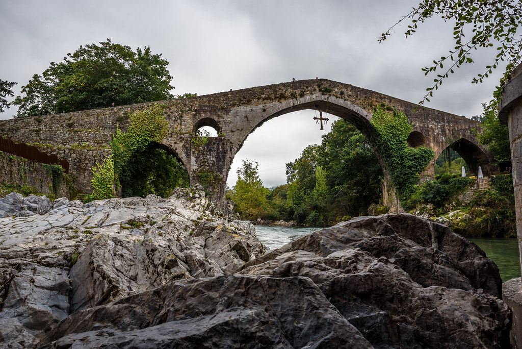 Roman bridge (Cangas de Onis, Asturias, Spain) / Римский м… Flickr