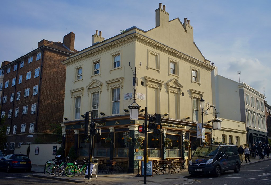Earl of Lonsdale pub, Portobello Road, London, November 20… Flickr