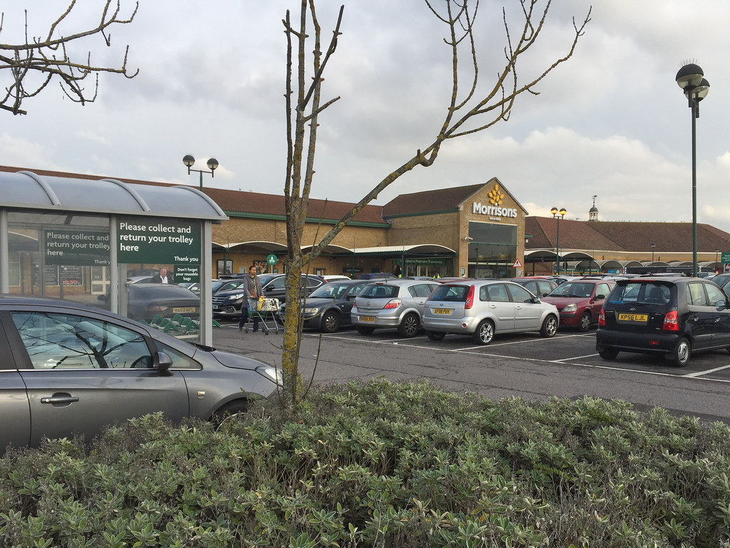 10 miles east of Trafalgar Square Morrisons' car park, Tha… Flickr