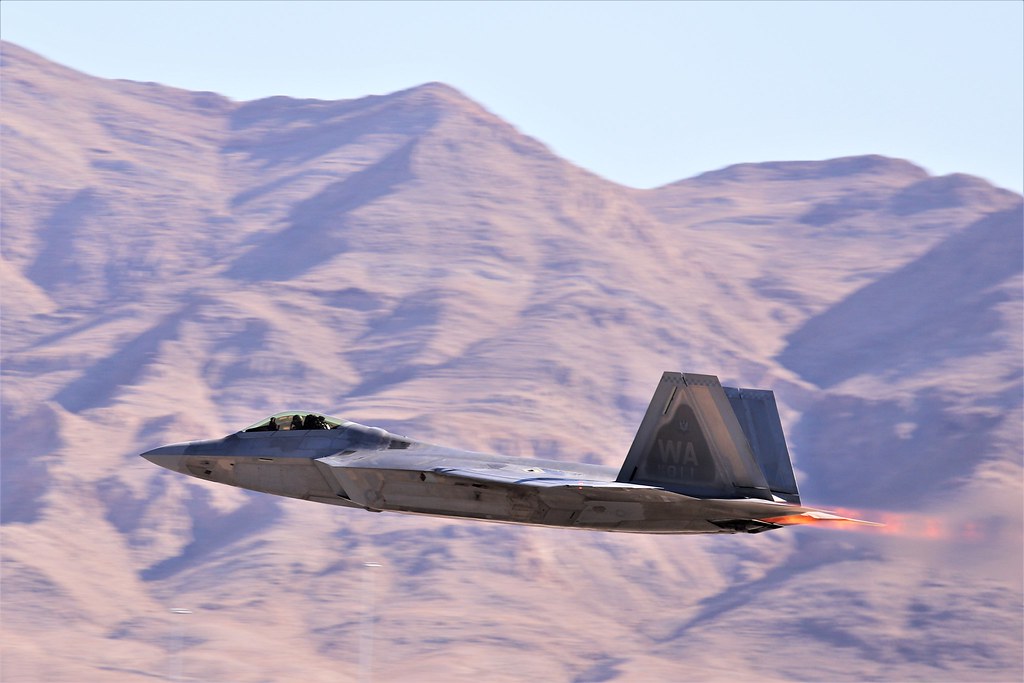 F22 Raptor HiSpeed Pass 2019 Nellis AFB Airshow Nov. 16,… Flickr