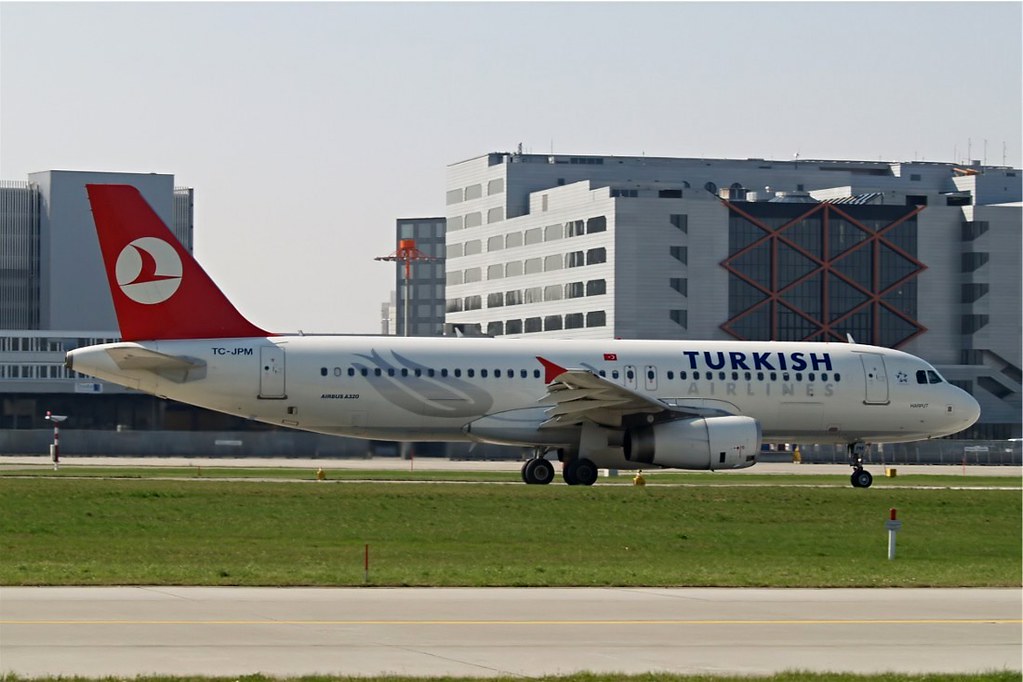 TCJPM Airbus A320232 [3341] (THY Turkish Airlines) Zuric… Flickr