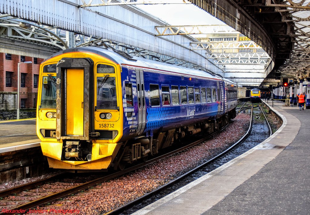 158732 Aberdeen Class 158 Express in Scotrail Saltire li