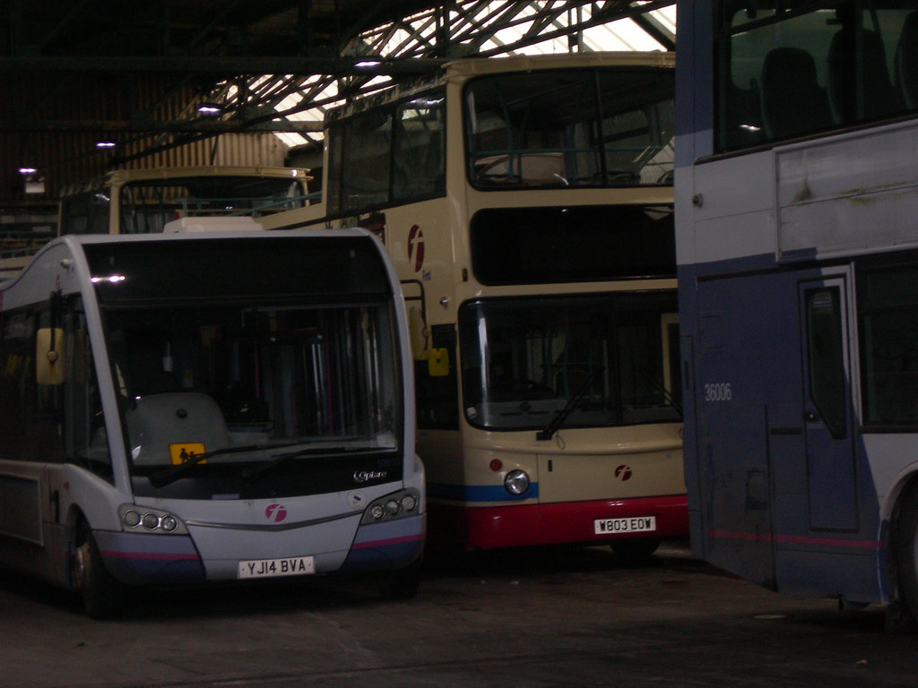 011 53610,32033 and 36006 inside Weymouth Garage on Sunday… Flickr