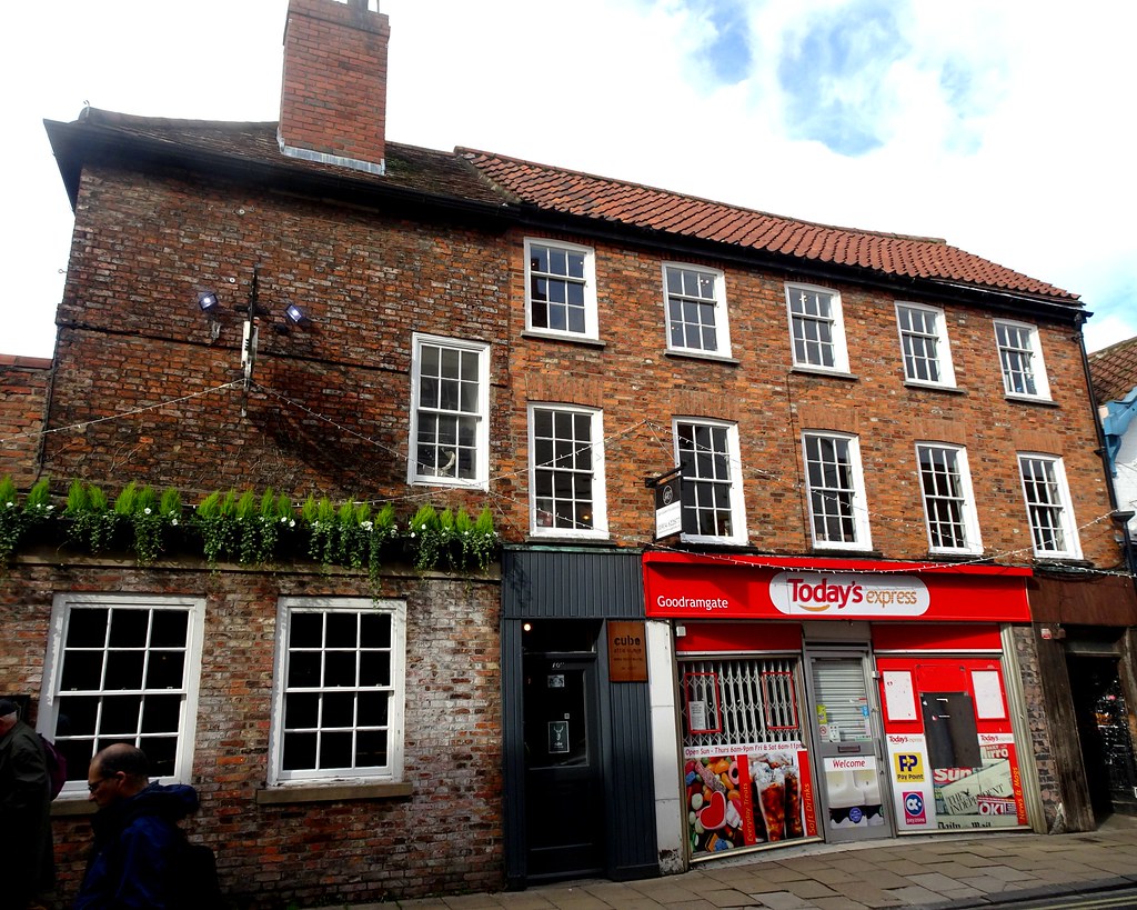 [82194] York 76 Goodramgate 76 Goodramgate, York, mid c1… Flickr