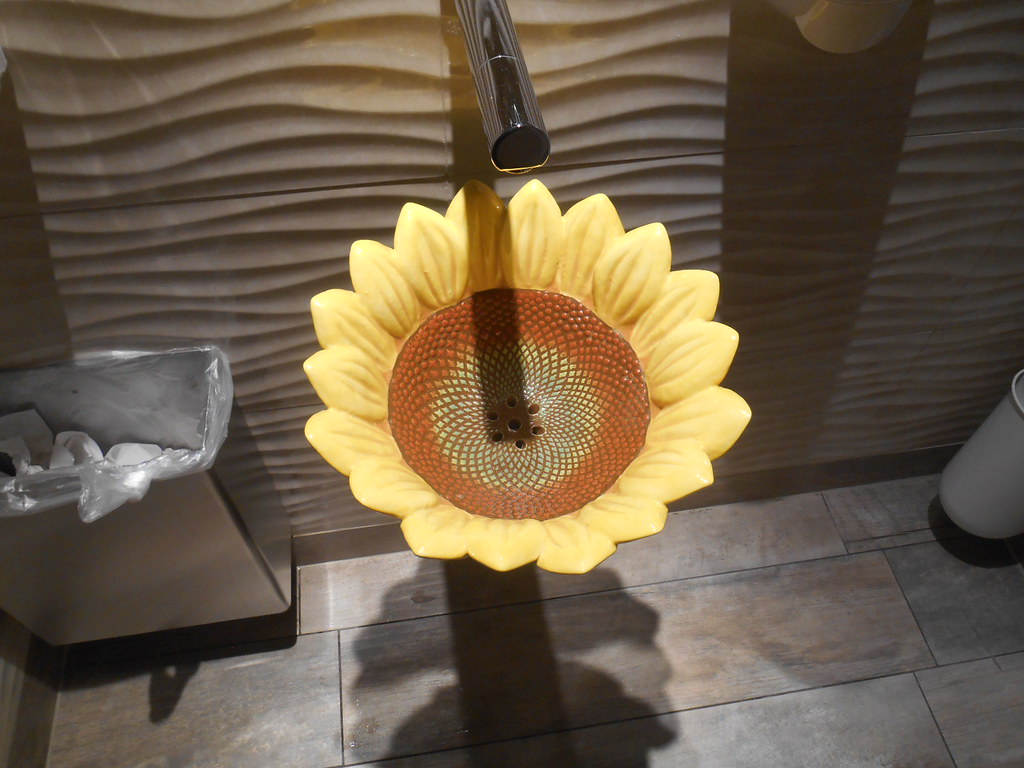 Barton Grange Garden Centre Christmas 2019 The wash basins… Flickr