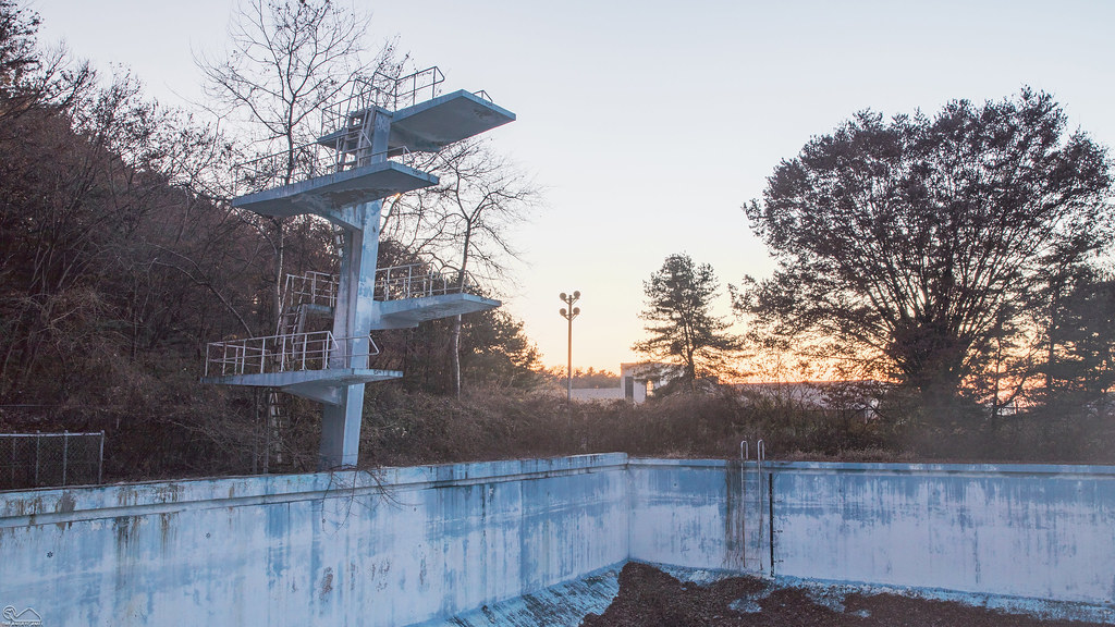 LOONA + + Dive Pool the.angrycamel Flickr