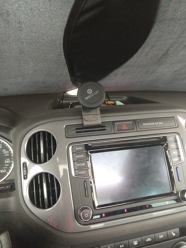 iPhone and other mount for Tiguan