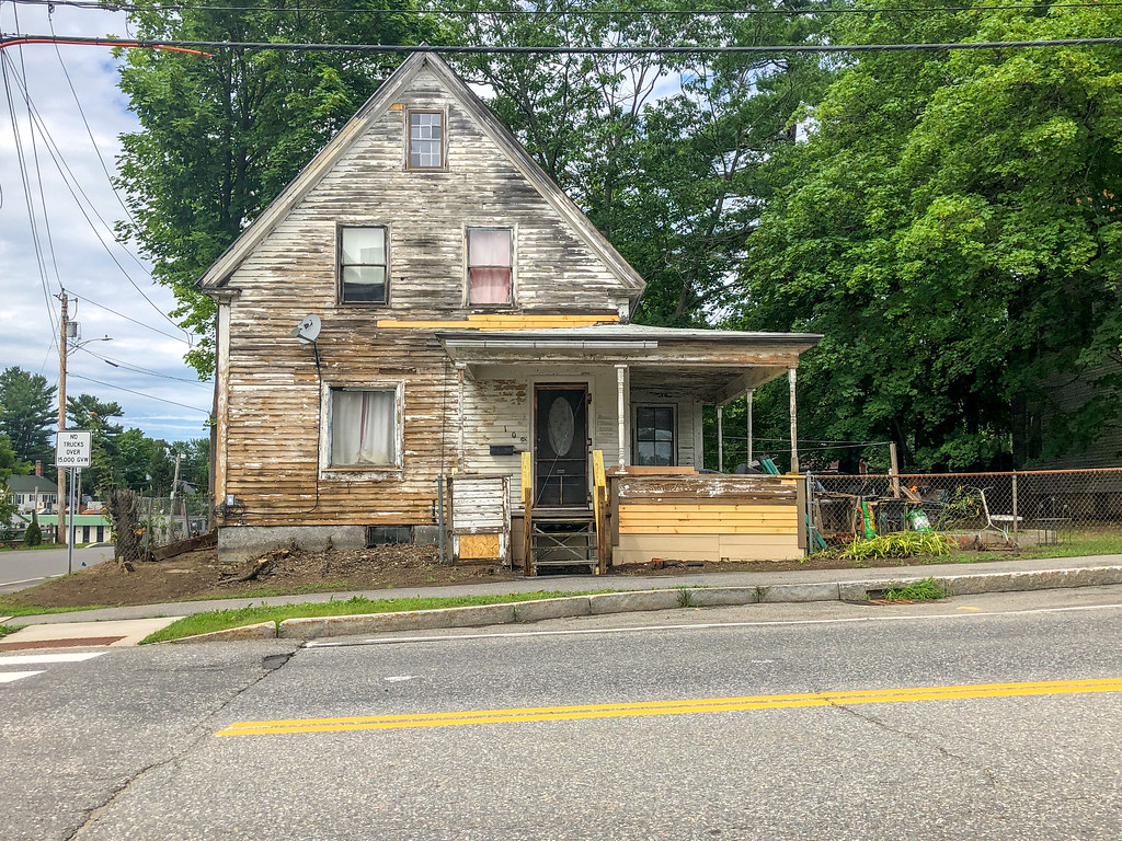 Augusta house House in Augusta, Maine. Kevin Dooley Flickr