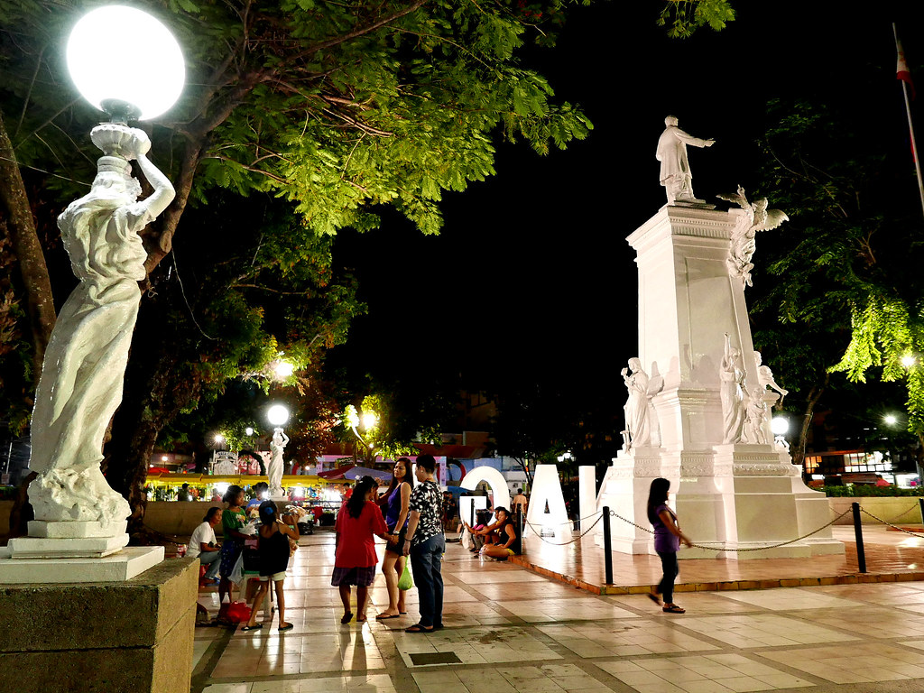 naga city park a park in naga city, bicol philippines DOLCEVITALUX
