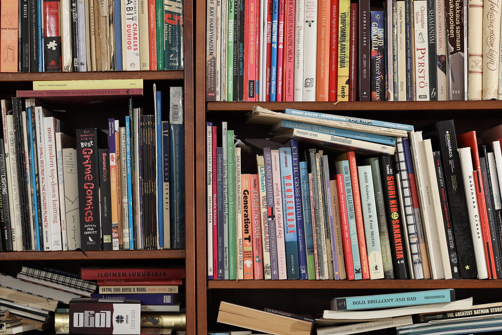 Bookshelf sharpness test 135mm f/5.6 Henry Söderlund Flickr