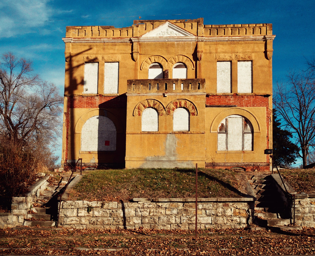 DUPLEX ROCK Saint Joseph, Missouri USA Bob Travaglione Flickr