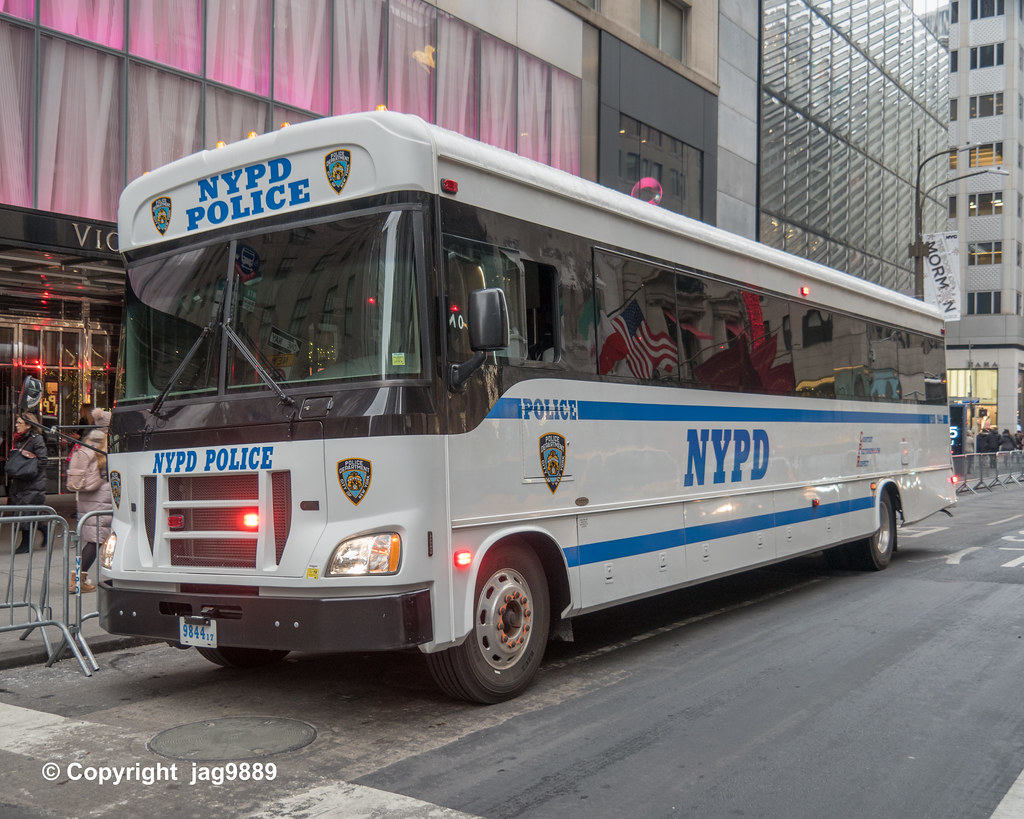 NYPD Police Bus on Fifth Avenue, Midtown Manhattan, New Yo… Flickr