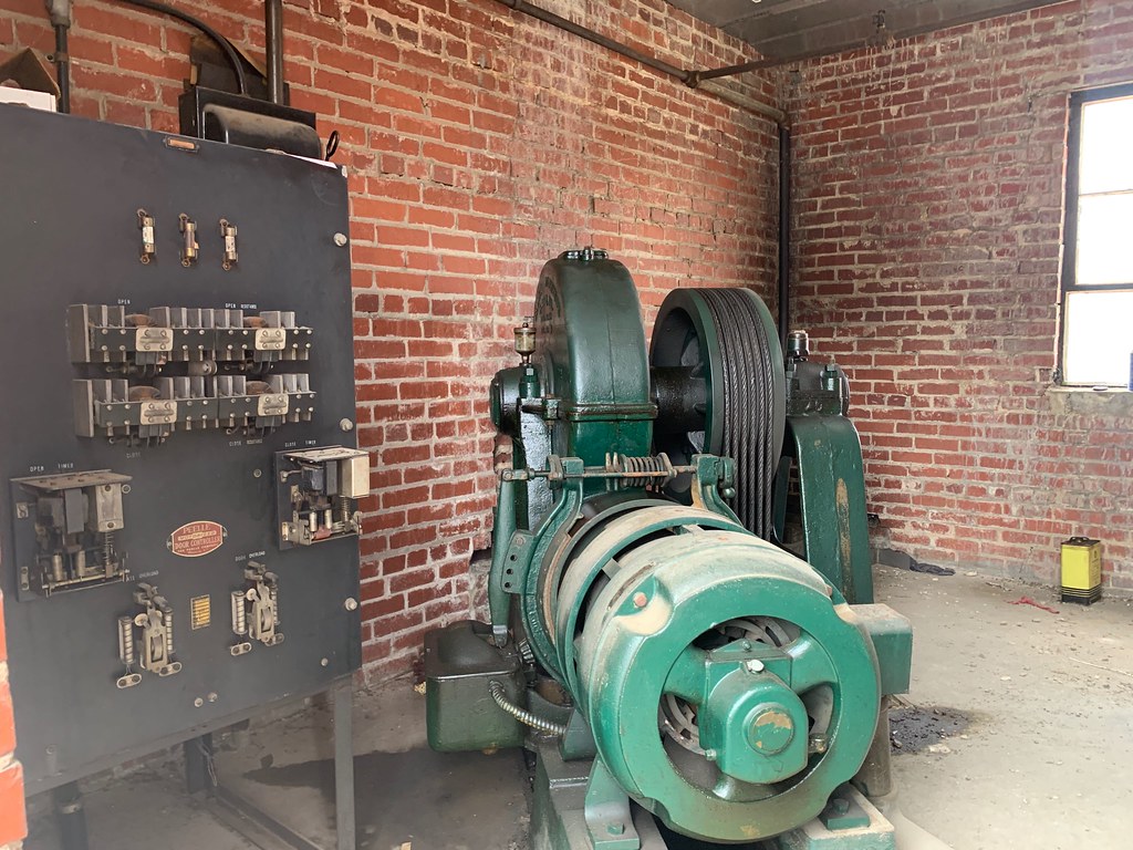 Salem Elevator Machine Room at the elevaTOURS Elevator Mus… Flickr