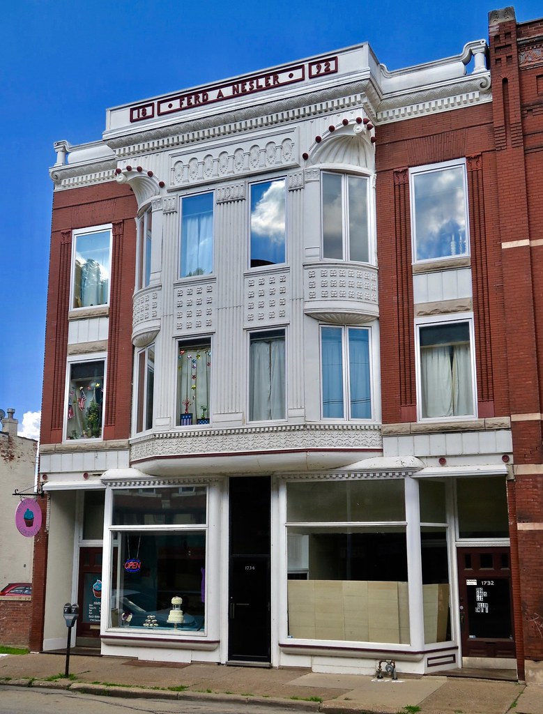 Hesler Building, Dubuque, IA Ferd A Nesler Building, Dubuq… Flickr