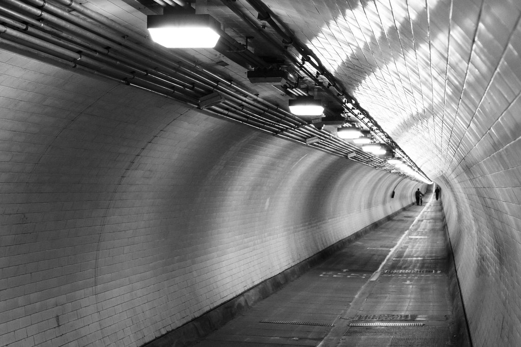 Woolwich Foot Tunnel4 "The Woolwich foot tunnel crosses u… Flickr