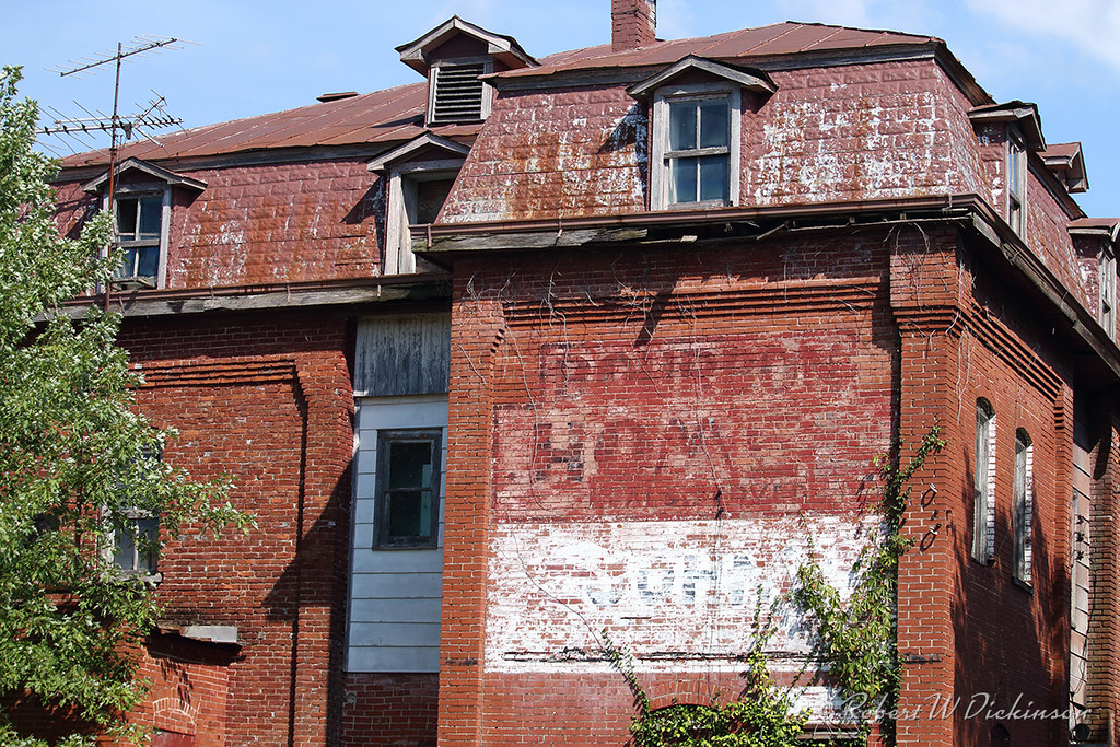 Abandoned Bourbon Hotel on Route 66 in Bourbon, Missouri I… Flickr