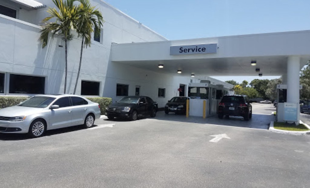 car dealer Gunther Volkswagen Delray Beach 2401 N Federal … Flickr