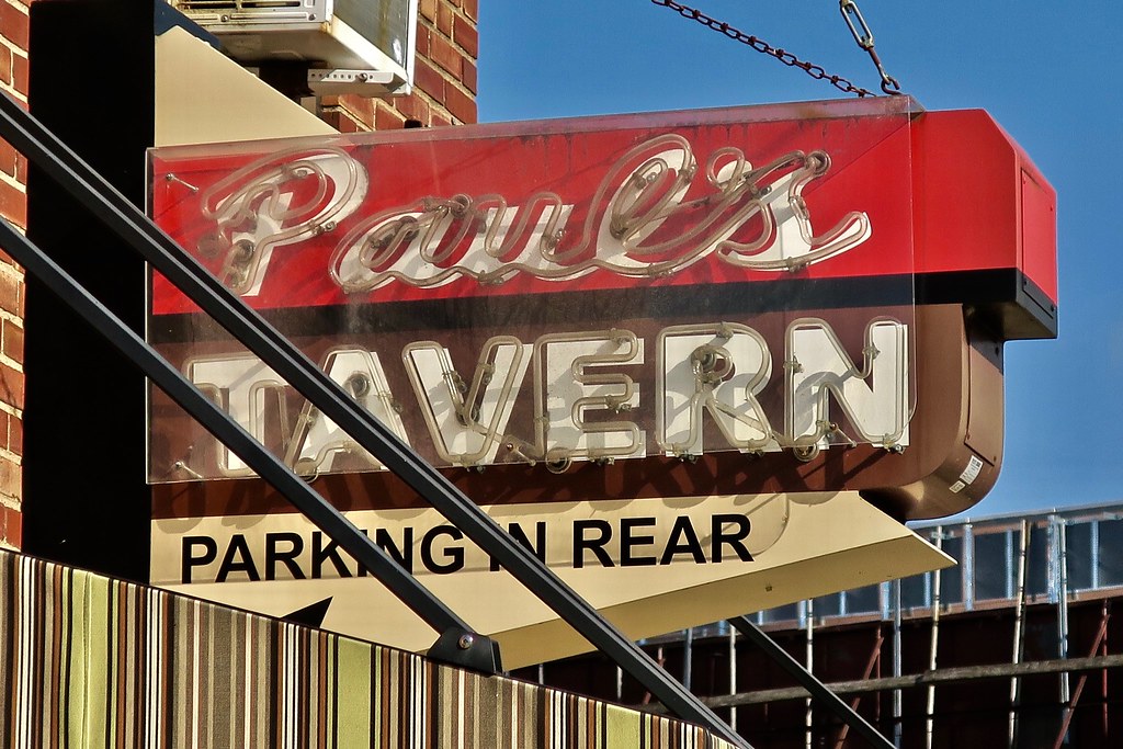 Paul's Tavern, Dubuque, IA Paul's Tavern, 176 Locust Stree… Flickr