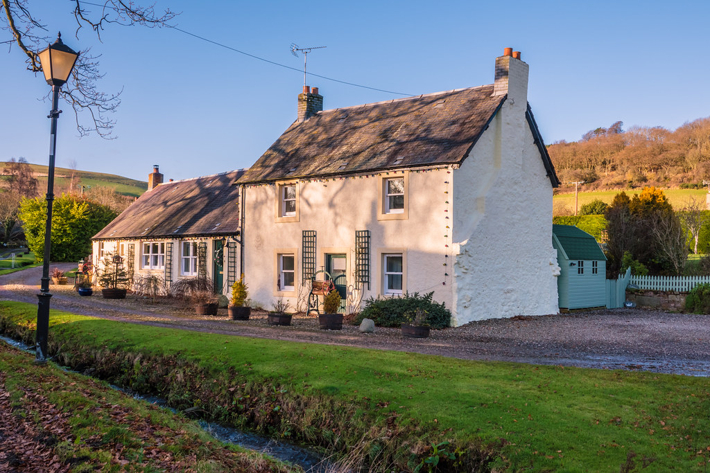 Pretty village of Rait, Perthshire According to Wikipedia,… Flickr