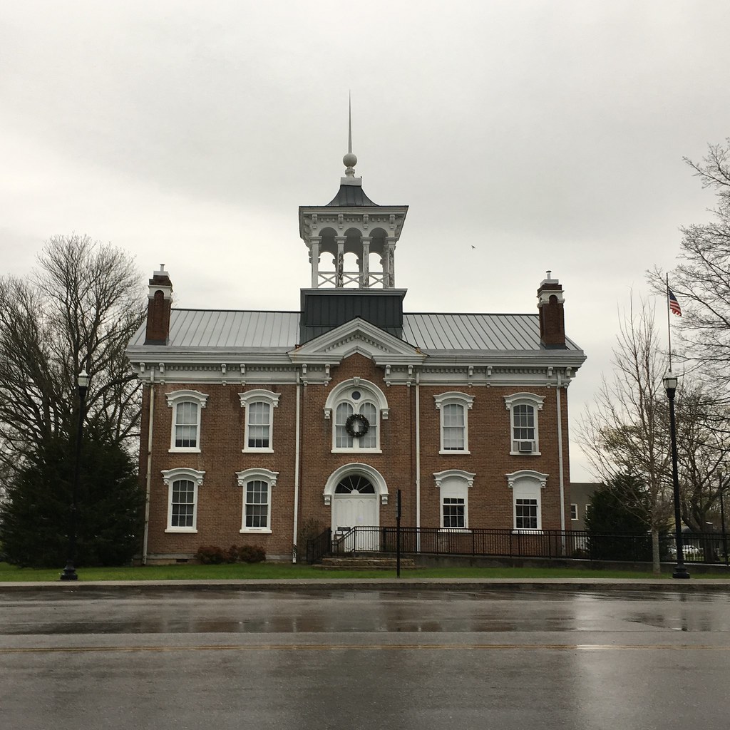 Coffee County Courthouse, April 6,2018 Manchester TN. Steve "Rusty