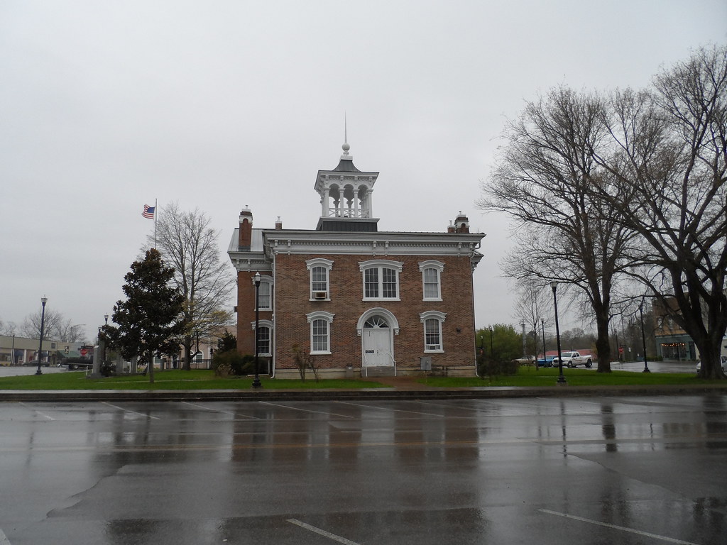 Coffee County Courthouse, April 6,2018 A north side view. … Flickr