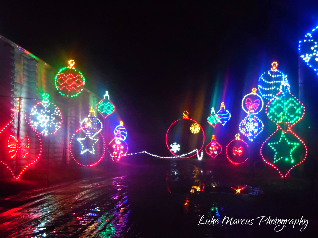 Christmas Driveway This was Taken at Cuyahoga County Fairg… Flickr