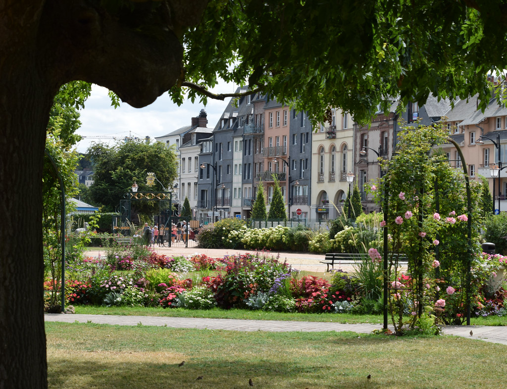 Le Jardin des Personnalités, Honfleur The very colourful a… Flickr