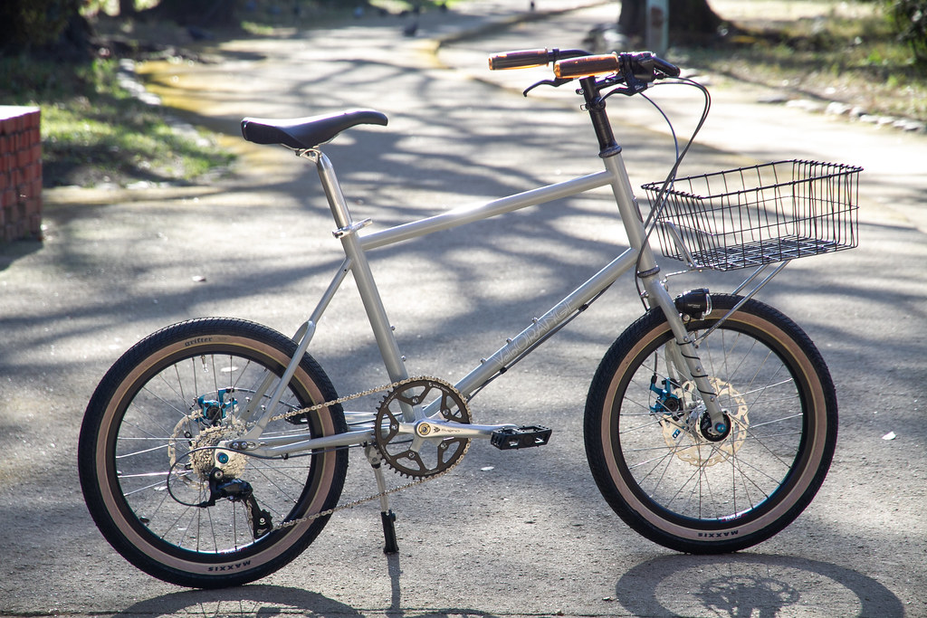 *VELO ORANGE* neutrino (L) Frame *VELO ORANGE* neutrino H… Flickr