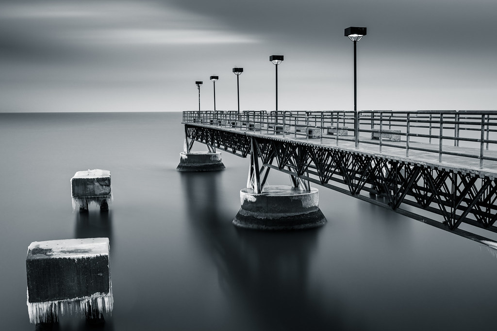 Saturday Morning Edgewater Park Fishing pier on a cold Sat… Flickr