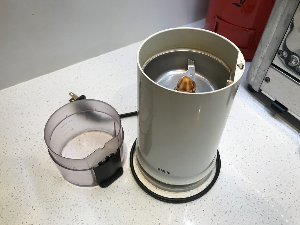 Braun blade coffee grinder Blade coffee grinder by Braun. … Flickr