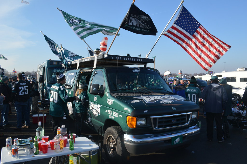 Eagles_Dallas_Tailgate (24) Eagles fans tailgating at the … Flickr