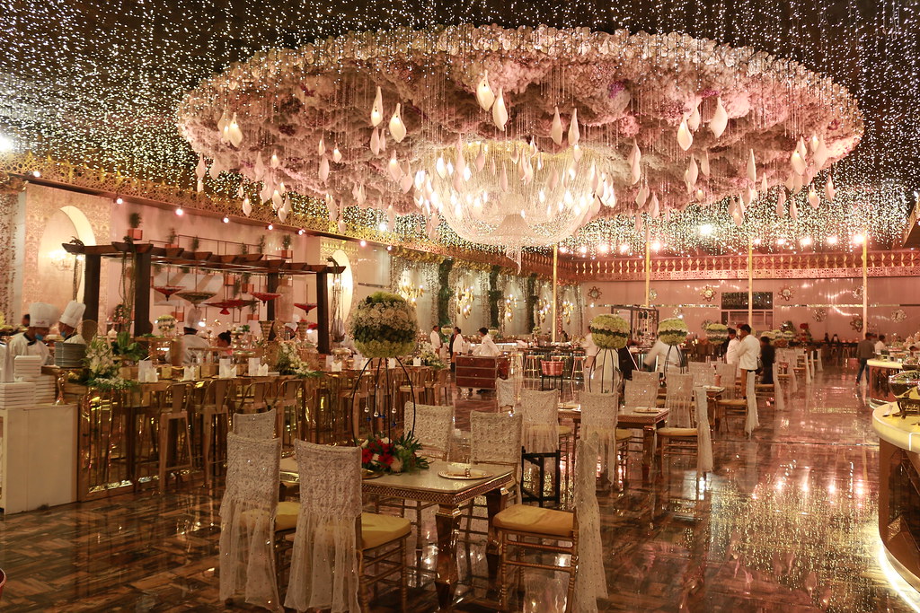 Luxury Wedding Venues in Gurgaon with FNPGardens Take a lo… Flickr