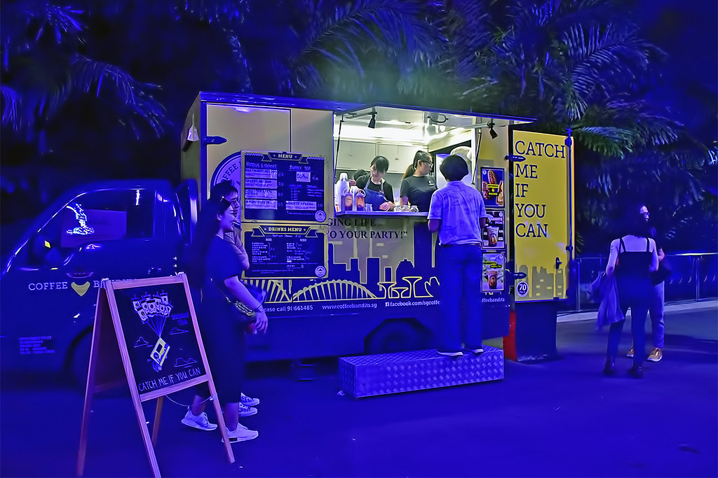 Coffee Bandits The food truck at the Mistletoe Alley, Gard… Flickr