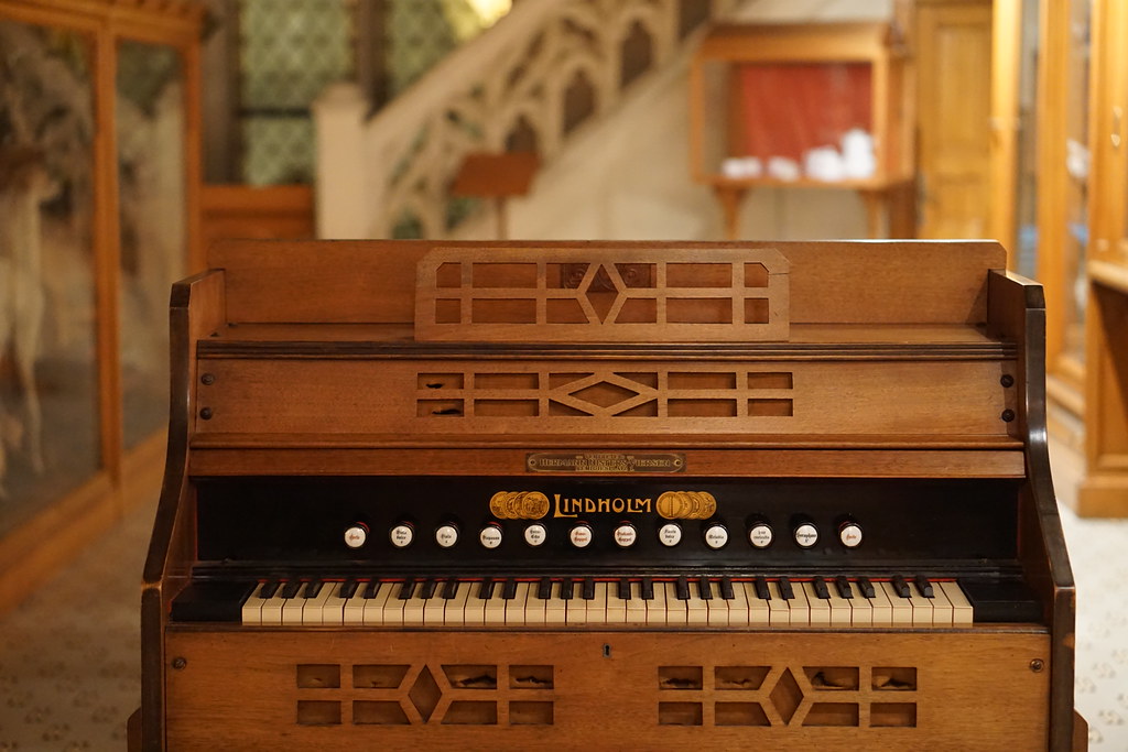 Lindholm harmonium Harmonium in het museum naast het orato… Flickr