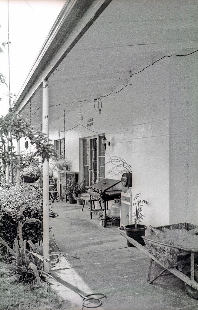 ROCHFORD OCHILTREES ROAD 1615RMB, ROCHFORD HALL, LATER CHA… Flickr