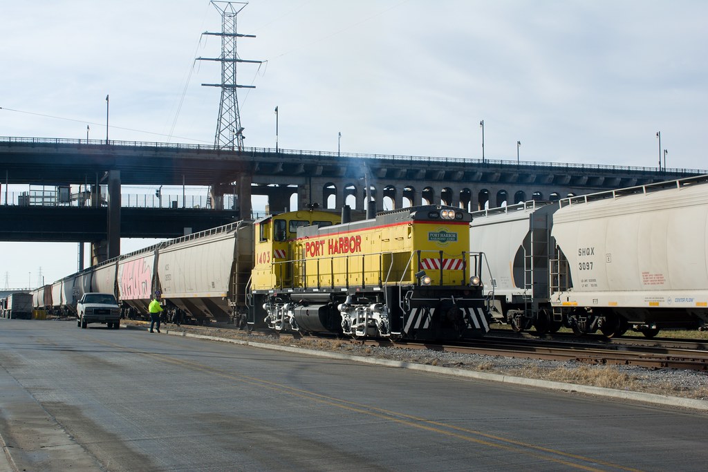 Port Harbor Railroad PHRR pulling empties from a grain tra… Flickr