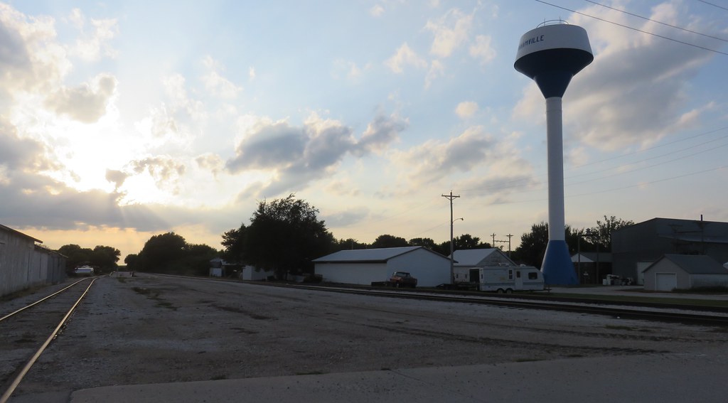 Farnhamville, Iowa Farnhamville, Iowa is a small town loca… Flickr